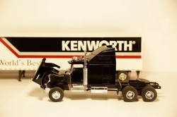 Kenworth W900 Aerocab with Van Trailer, Eligor 1:43 