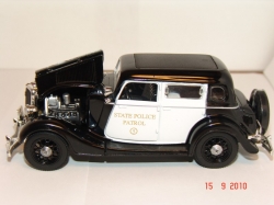 Ford Deluxe Fordor Police 1:32
