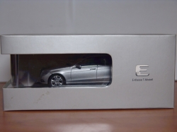 Mercedes E320 T-Modell, Schuco 1:43