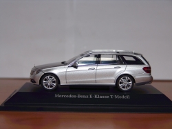 Mercedes E320 T-Modell, Schuco 1:43