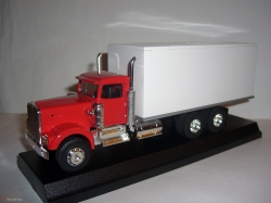Kenworth W900 Box Truck, Eligor 1:43
