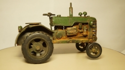 Трактор, Жестяная игрушка