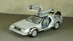 DeLorean Back to the Future II Flying Wheel Version, WEL22441FV, Welly 1:24 