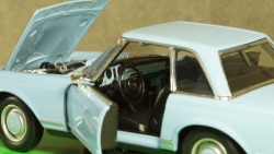 Mercedes 230 SL (W113) light blue, Welly 1:24
