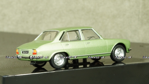 Peugeot 504 1969 metallic green, IXO, CLC319N 1:43