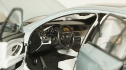 BMW M5 F10 2011, Paragon 1:18