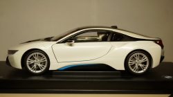 BMW I8, Paragon 1:18