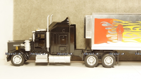 Kenworth W900 black/silver, New Ray 1:43
