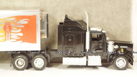Kenworth W900 black/silver, New Ray 1:43