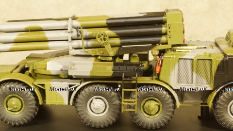 ЗИЛ-135ЛМ Ураган на шасси 9П140 РСЗО 9К57, SSM5005, SSM 1:43