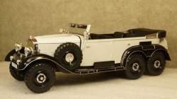 Mercedes G4 (W31) light grey/black, MCG18208, Model Car Group 1:18
