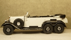 Mercedes G4 (W31) light grey/black, MCG18208, Model Car Group 1:18