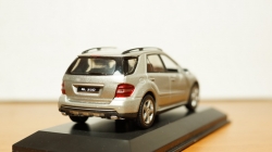 Mercedes ML 350, Welly 1:43