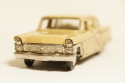 Газ 13 Чайка, бежевый в коробке 