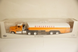 КРАЗ 258 с полуприцепом цистерной ТЗ-22 Аэрофлот, SSM7027 1:43