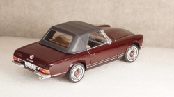 Mercedes 280 SL weinrot, 450035800, Schuco 1:18