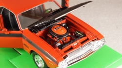 Dodge Challenger T/A dark orange/matt-black, 24029, Welly 1:24