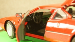 BMW M1 red, 24098, Welly 1:24