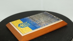 Стеклянный бокс с подставкой, 1:43