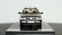 VW Passat B4 Variant 1993 Premium X 1:43, PRD520