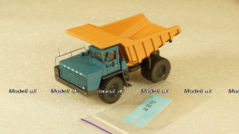 БЕЛАЗ 540А карьерный самосвал синий/оранжевый, Бригадир 1:87