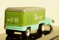 ГАЗ 51 с п/п Фургон Одежда, TruckTyr 1:43
