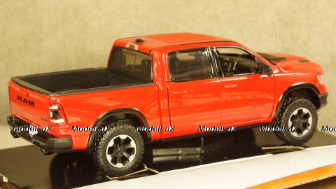 Dodge Ram 1500 Crew Cab Rebel red, 79358, MotorMax 1:24