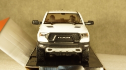 Dodge Ram 1500 Crew Cab Rebel white, 79358, MotorMax 1:24