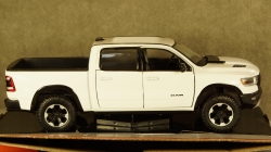 Dodge Ram 1500 Crew Cab Rebel white, 79358, MotorMax 1:24