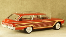 Ford Country Squire with roof railing 1960 red, 18074, Model Car Group 1:18