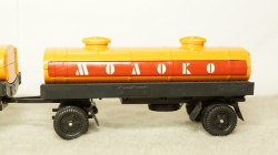 Камаз 53212 Молоко с прицепом, 1:43