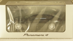 Porsche Panamera 4 (2. Generation) 2017 black, Herpa 1:43