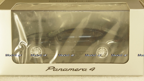 Porsche Panamera 4 (2. Generation) 2017 black, Herpa 1:43