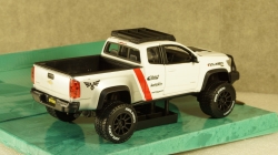 Chevrolet Colorado ZR2 Pick Up 2017 white, 32534, Maisto 1:24
