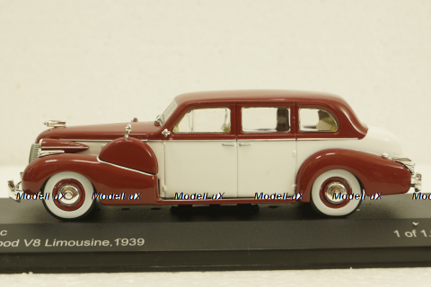 Cadillac Fleetwood V8 Limousine 1939, WhiteBox 1:43