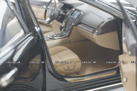 Cadillac SLS Seville 2006, CSLS001, Dealer Edition 1:18 