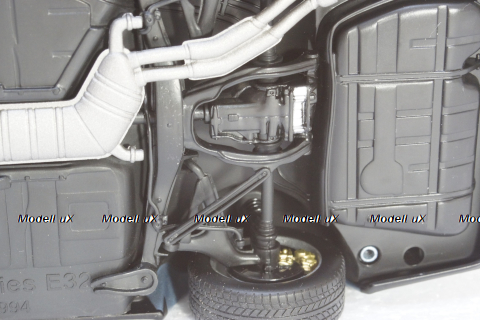 BMW 730i (E32) 1986 light blue, 100023008, Minichamps 1:18