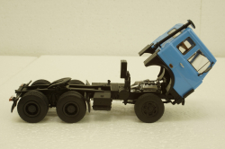 Маз-6422 тягач 1978г синий, 100589, АвтоИстория 1:43