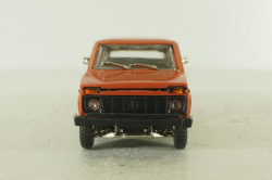 Ваз-2121 Нива с прицепом скиф,Тантал/Радон 1:43