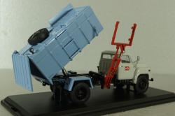 КО-413(53) мусоровоз на шасси Газ-53, серый/голубой, SSM1525, SSM 1:43