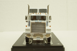 Mack Superliner Magnum, white/blue, big sleeper, 1985, TR165.22, IXO 1:43