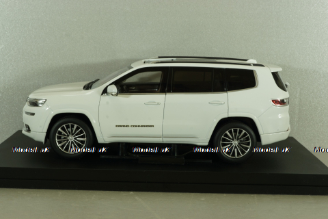 Jeep Grand Commander (Grand Cherokee) 2018, white, Paudi 1:18