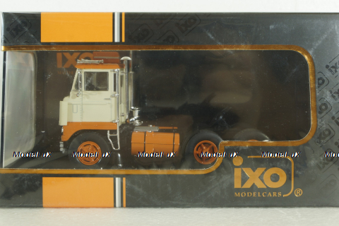 White 7400 1960 beige, TR188 , IXO 1:43