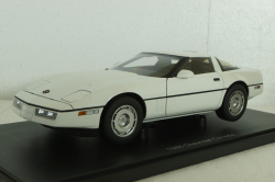 Chevrolet Corvette C4 1986 white, 71243, AutoArt 1:18