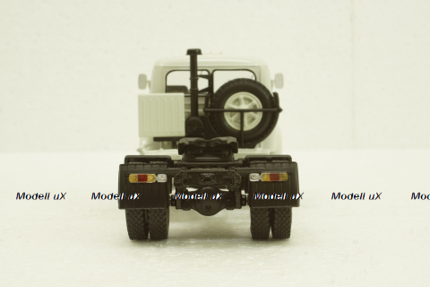 Маз-5428 тягач 1977г, серый, Н700, Наш Автопром 1:43