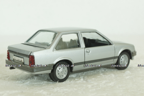 Opel Corsa, silver, Gama 1:43