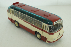Лаз-695Б городской, беж/красн, Ultra Models 1:43