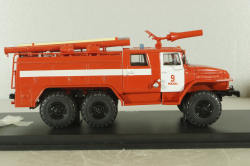АЦ-40(375Н)Ц1А ПЧ 9 модели ПМ-102А пожарная автоцистерна на шасси Урал-375Д с бел. полосами, SSM1231, SSM 1:43
