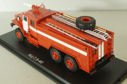АЦ-7,5-40 пожарная автоцистерна на шасси Урал-4320 с бел. Полосами 1980, SSM1228, SSM 1:43