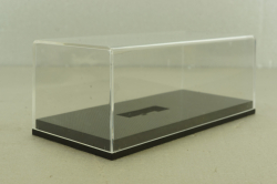 Бокс для моделей 1:64, размеры 12х5,5х4 (д*ш*в) черная подставка